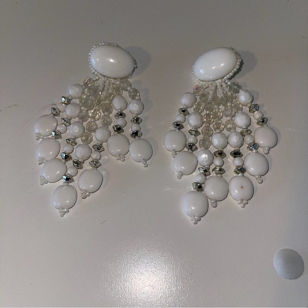 Women’s Vintage White Beaded Chandelier Fashion Jewelry Earrings, Size 4 In